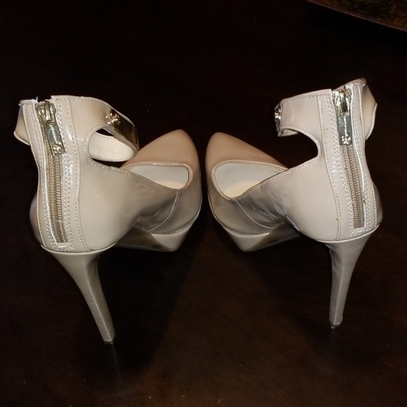 Shoes - Picture 3 of 3